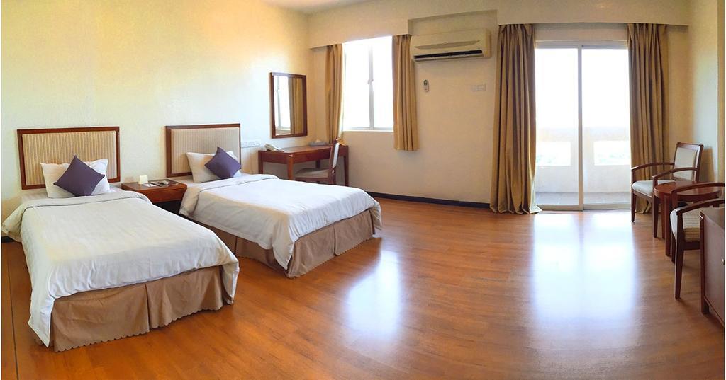 Alora Hotel Penang PENANG Kültér fotó